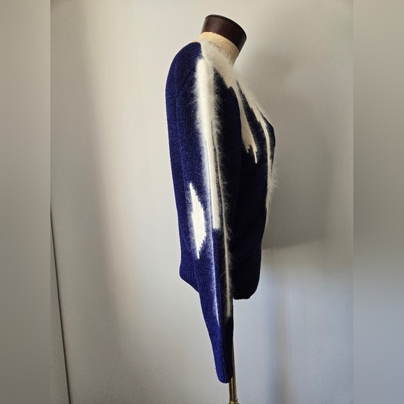 FRANCO VALERI Vintage Angora Electeic Blue and White Patterned Sweater. Large - Picture 7 of 12
